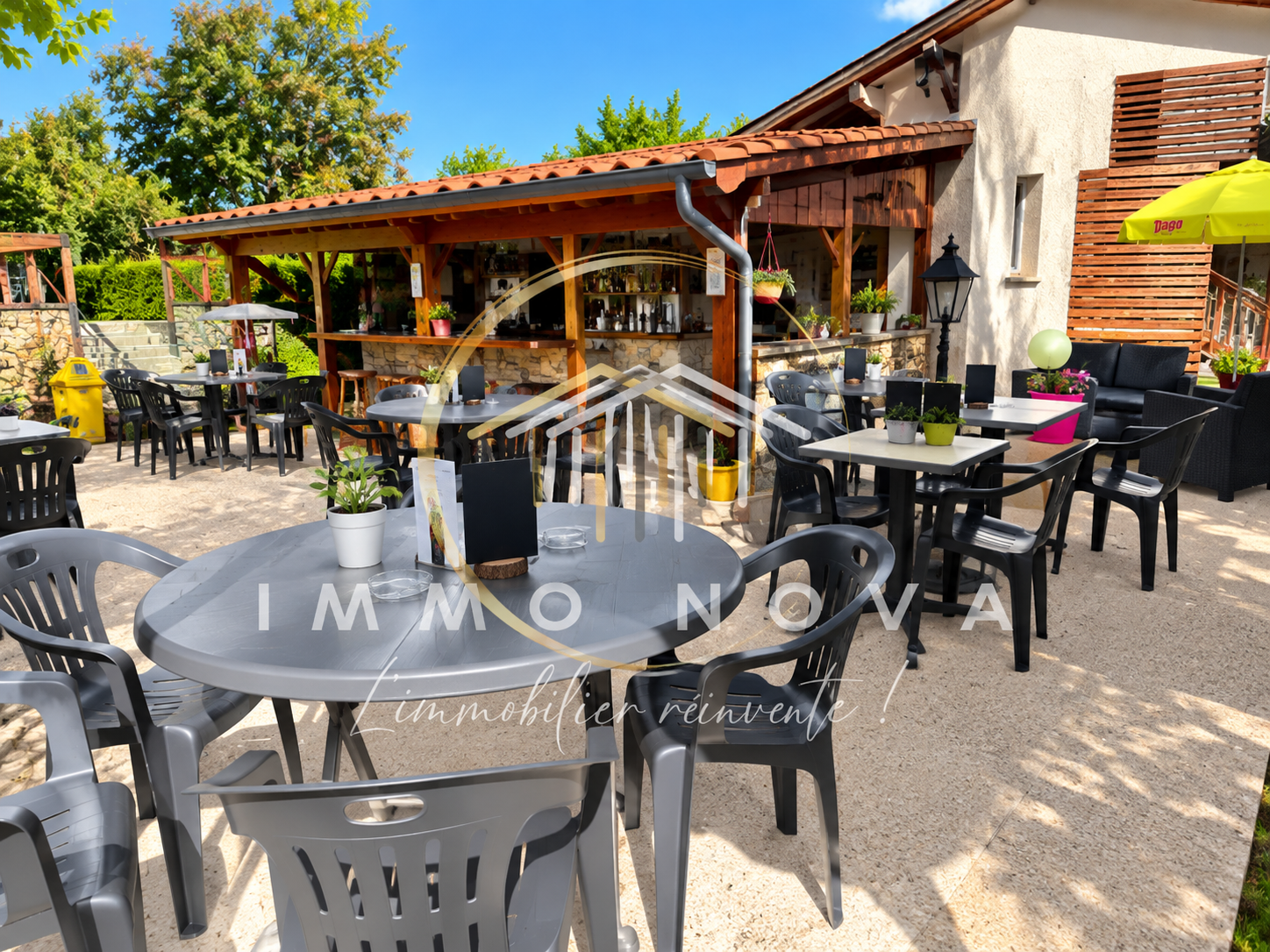 Local commercial à vendre à St germain l herm, 300 m² – photo 2 sur 8