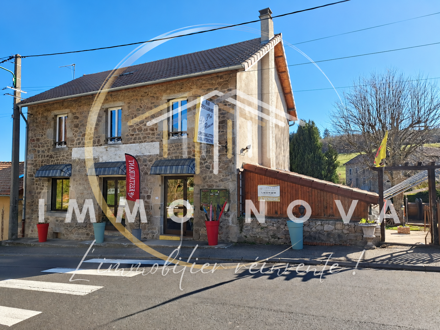Local commercial à vendre à St germain l herm, 300 m² – photo 1 sur 8